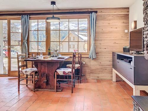 Küche, Apartment Chalet l'Aube by Interhome in Les Diablerets