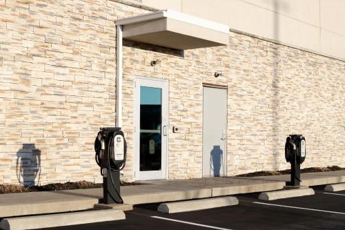 Best Western Plus St. Louis Airport Hotel - image 17