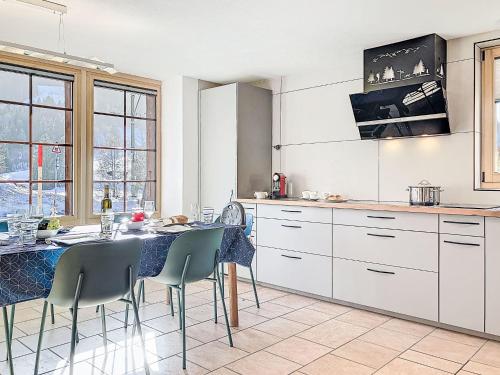 Kitchen, Apartment Bon-Accueil by Interhome in Les Diablerets