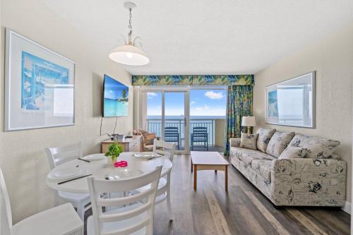 Oceanfront Bay Watch 1br With Resort Amenities 1707 - South Carolina