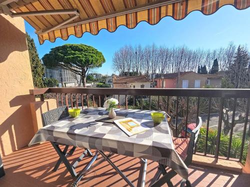 Studio Les Flamants Roses by Interhome