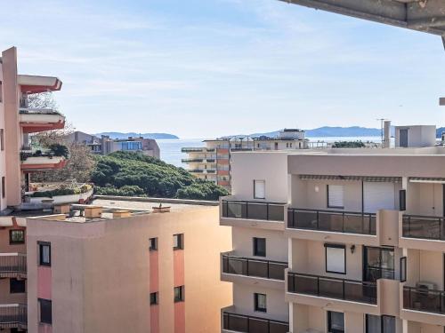 Apartment Saint James-15 by Interhome
