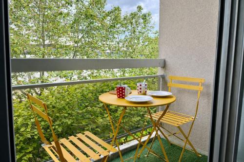 Balcony/terrace, Relax-Parc des expos-Wifi by La cle des expos in Vanves