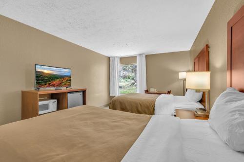 2 double beds