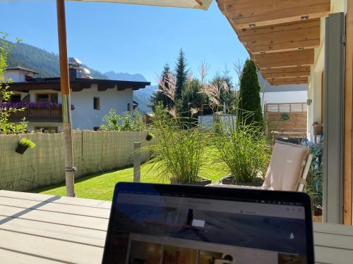 Hollys Ferienwohnungen in جيرلوس