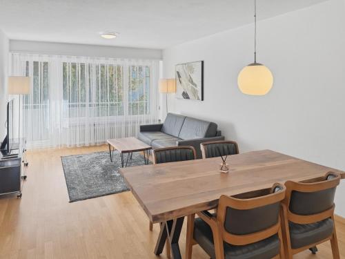 Cozy and sunny 2BR flat in the city centre - Sky10 in Zürich, Schweiz