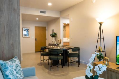 NEW Apt with PATIO in Downtown | CP Collection - image 4