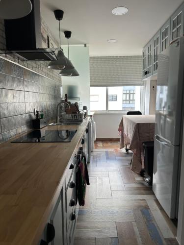 Modern Apartment in Cacém Near Train to Lisbon (Modern Apartment in Cacem Near Train to Lisbon) in กาเซม