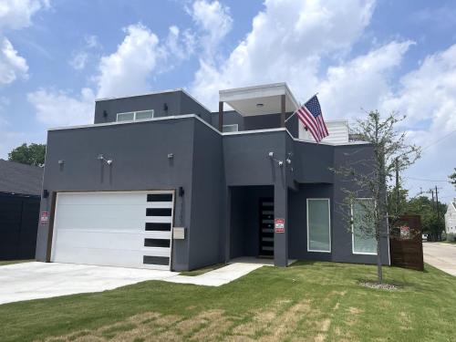 Downtown Dallas 3BR Rooftop Retreat with PS5 and Home Gym – khách sạn tại Tây Dallas