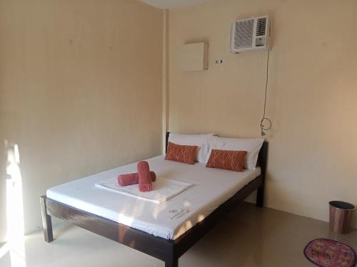 V Hostel Galera - Couple Room in Puerto Galera