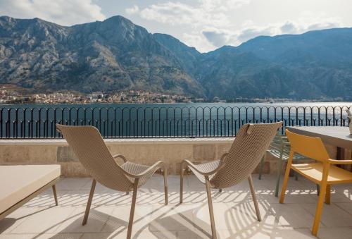 Mare Vista Kotor - Elegant Sea View Loft