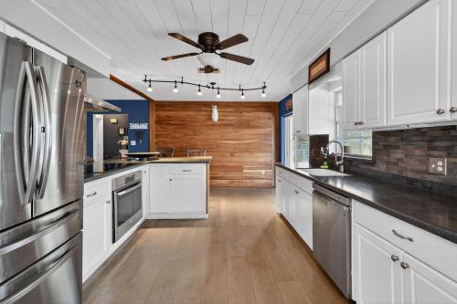 The Lake Home - PET FRIENDLY! A Beautiful Oasis In The Heart Of Florida! home in Dundee (FL)