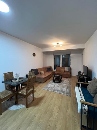Family apartment in ลาคูริก