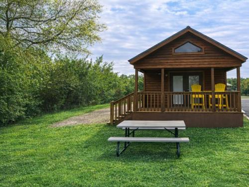 Als Hideaway Cabin and RV Space, LLC in Pipe Creek, USA