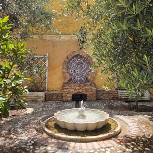 Beautiful Alamedas, casa rural con jardín y alberca para familias y grupos