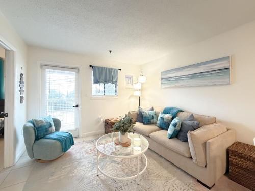 Coastal 2 bed 2 ba Villa - Pools - beach access in 힐튼 헤드 아이랜드 (SC)