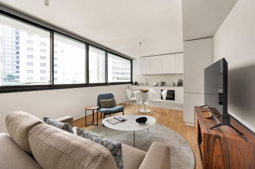 Mirabilis Apartments - LX Living