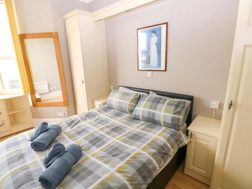 1 Hilton Flats - image 4