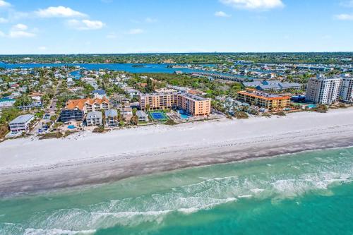 Reef Club 304 in Clearwater Beach, USA