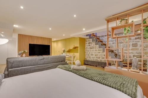 Basement studio- Montparnasse Station - main image