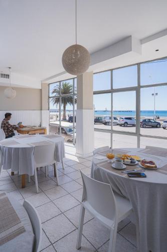 Tampilan eksterior, Rayentray Hostal in Puerto Madryn