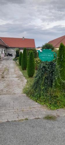 Wohnen & Schlafen im Cottage in Kalsdorf Bei Graz
