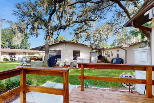 Kilátás, Lakeside resort condo with private deck & grill + on-site docks/boat launch in Lake Placid (Florida)