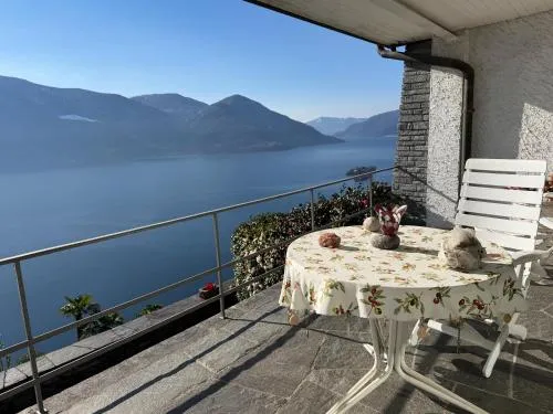 Casa Rocca Nera by HolAp in Ronco sopra Ascona, Schweiz