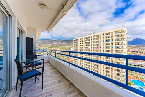 Oceanview Paradise 2BR: High-Speed WiFi & Office | Walk to Beach & Restaurants - image 5