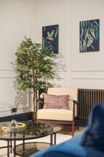 Traditional 1 Bed City Centre Edinburgh - image 12