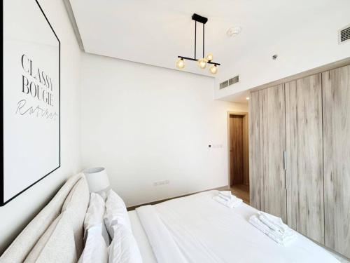 Bright Stylish 1BR in Prime JVC - image 8