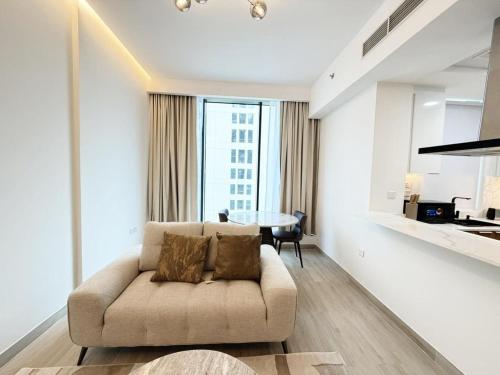 Bright Stylish 1BR in Prime JVC - image 12