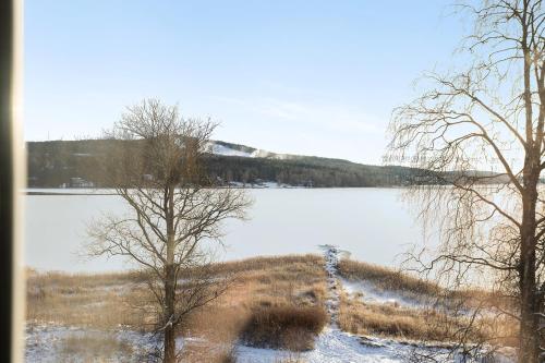 Kilátás, HernöRum Södra Vägen - Bra läge och centralt (HernoRum Sodra Vagen - Bra lage och centralt) in Härnösand