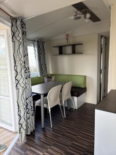 camping de la mottelette in Forest Montiers