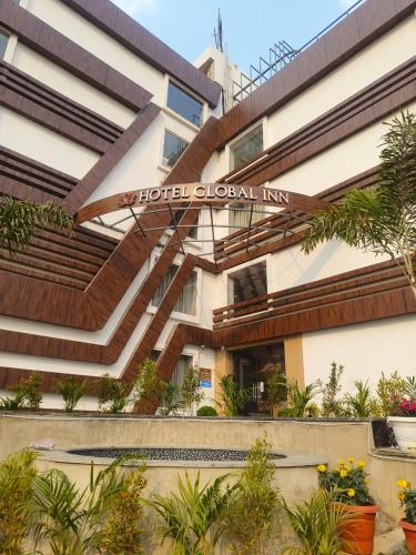 Sissepääs, Hotel Global INN Ghatagaon Near Maa Tarini Temple in Duburi