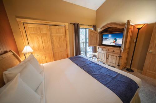 Flying Dutchman 1126 by SummitCove Lodging in Keystone, USA