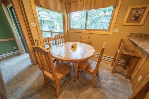 Flying Dutchman 1126 by SummitCove Lodging in Keystone, USA