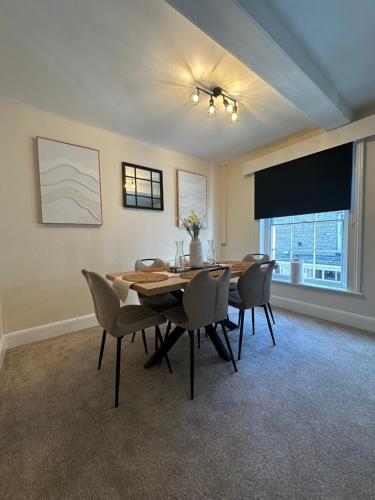 Charming 3 Bedroom High St Apartment in Much Wenlock