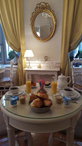 Hôtel Des Quatre Dauphins