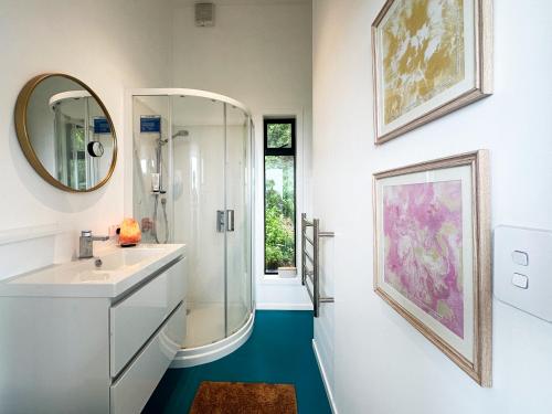 Epic Ocean Views & Outdoor bath in Island Bay