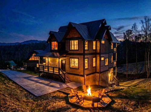 Bear Elegance in Pigeon Forge (TN)