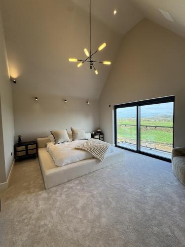 Intelligent smart home with amazing views in Maer