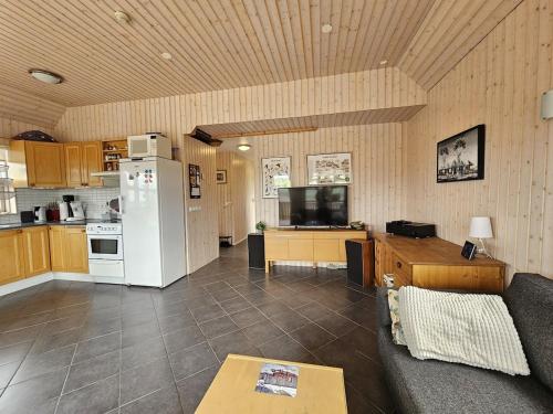 Secret lagoon cabin in Arnes