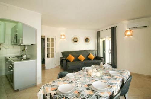 FLH Armação Pêra Beachside Bliss (FLH Armacao Pera Beachside Bliss) in Silvesa