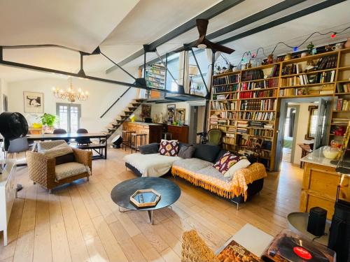 Loft Cosy de 120m2 en plein Centre-Ville à 2 pas de la Comédie Grande ou Petite Terrasse selon les mois