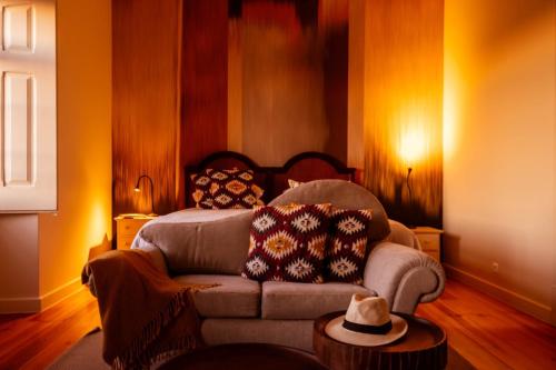 Marchanta Riverside Hotel in ซาบูโก