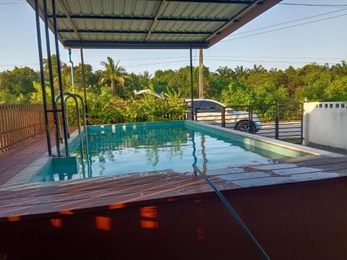 Swimming pool, Maruay in Tha Chang