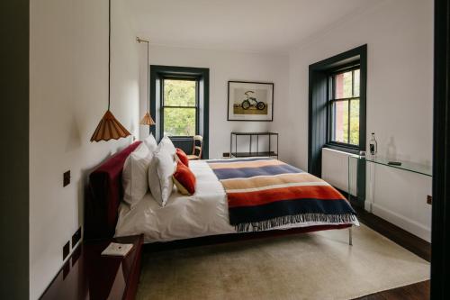 1 queen bed
