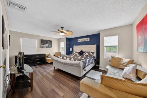 The Lake Home - PET FRIENDLY! A Beautiful Oasis In The Heart Of Florida! home in Dundee (FL)