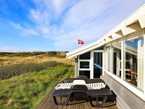 View, Luxury Beach House with Pool in Gronhoj